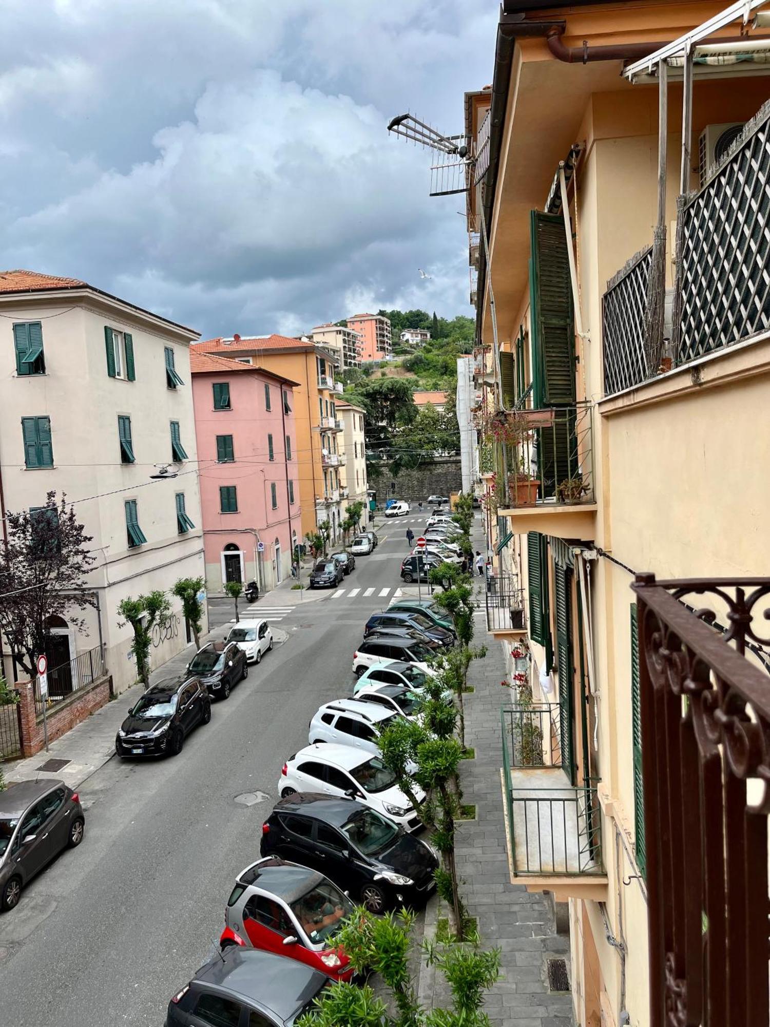 Ca Nell'Umbertino - A 150 Mt Dalla Stazione 斯培西亚 外观 照片