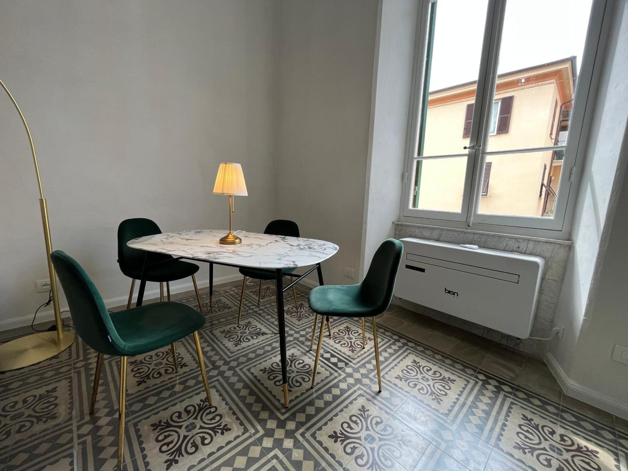 Ca Nell'Umbertino - A 150 Mt Dalla Stazione 斯培西亚 外观 照片