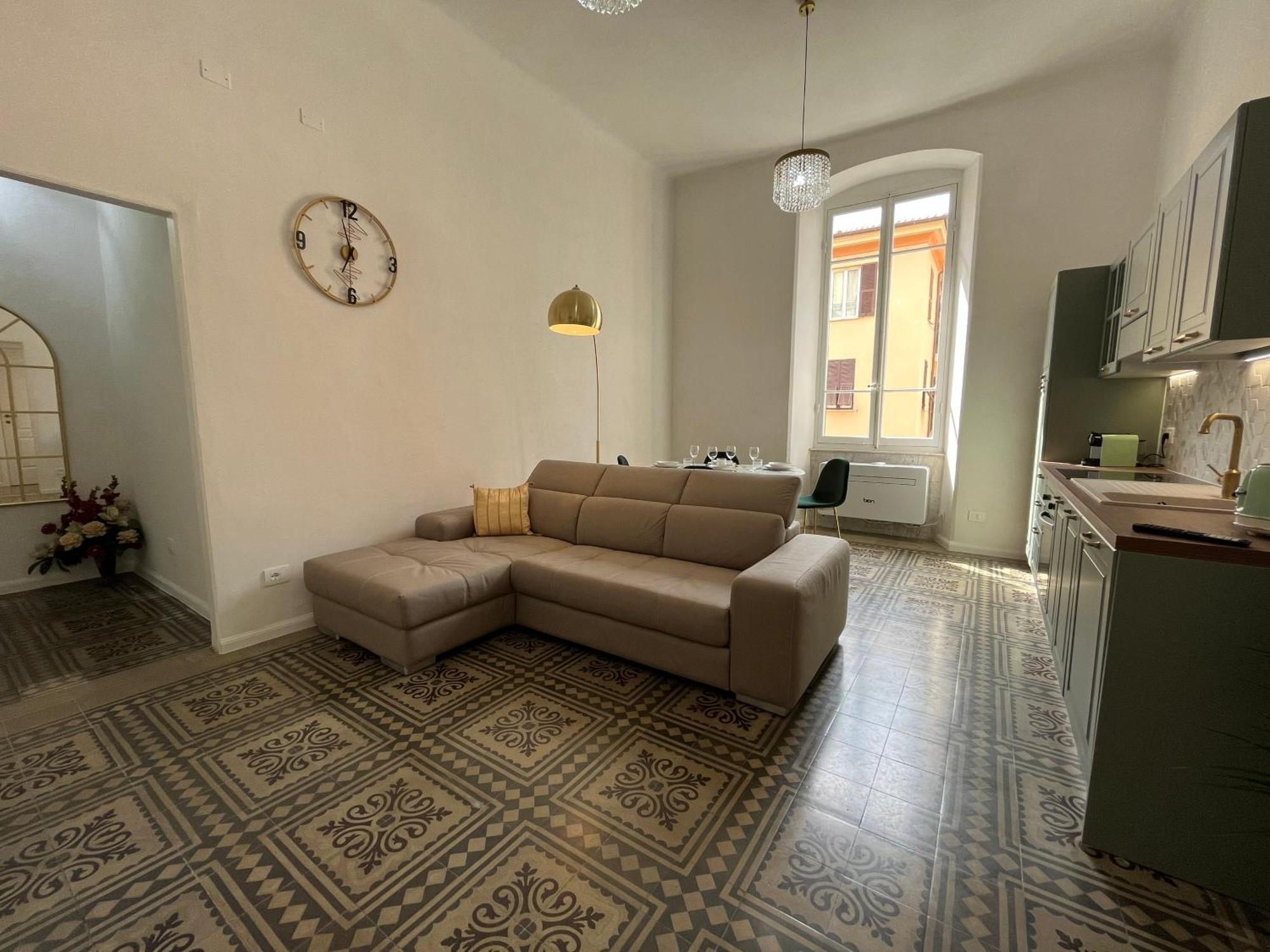 Ca Nell'Umbertino - A 150 Mt Dalla Stazione 斯培西亚 外观 照片